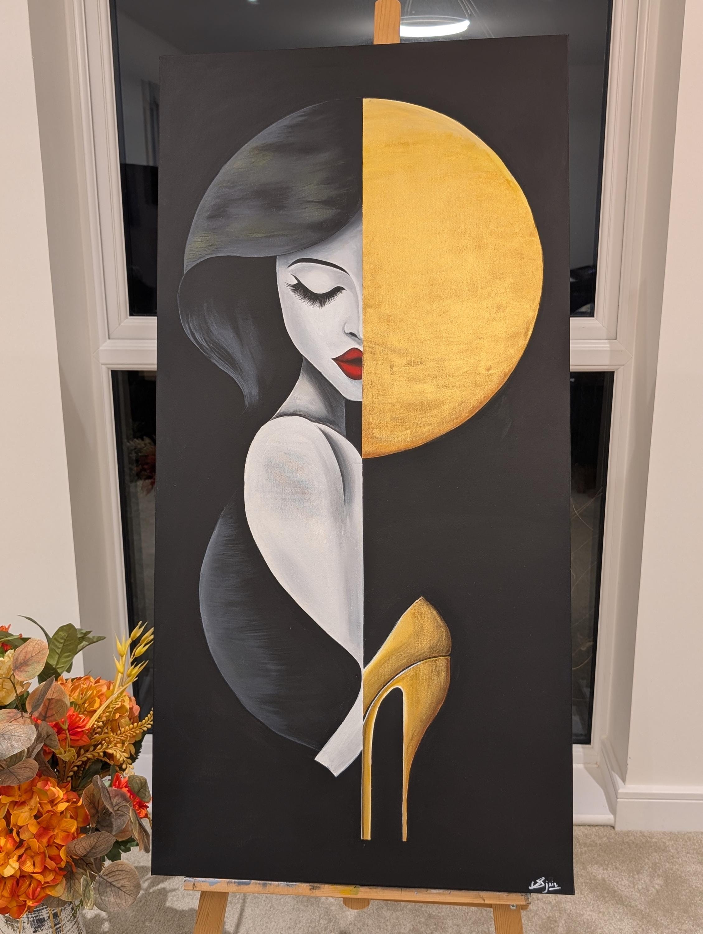 Chic Silhouette Art with Gold Accent