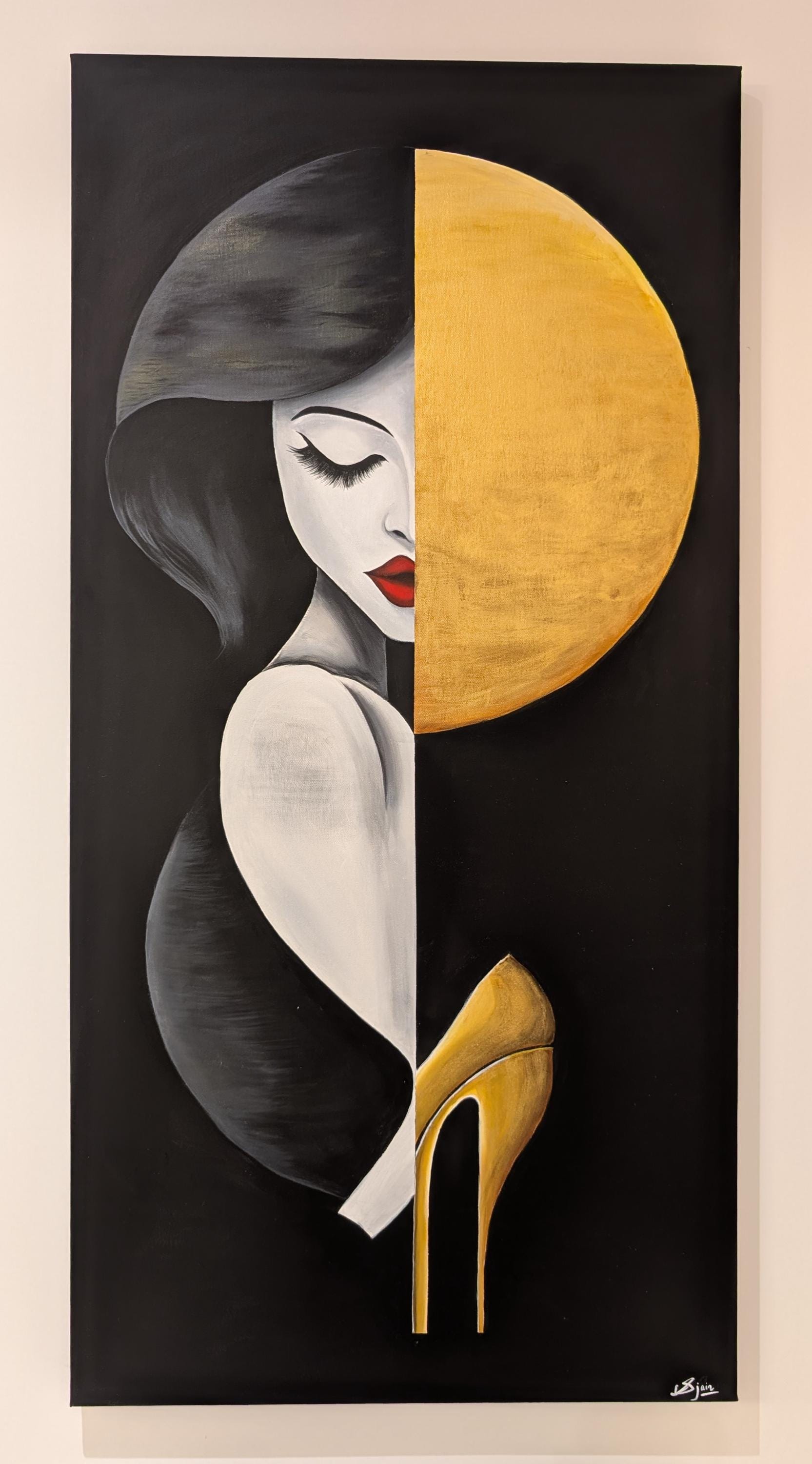 Chic Silhouette Art with Gold Accent  9